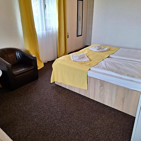 Pensiunea Tinelu Brasov Săcele Exteriör bild